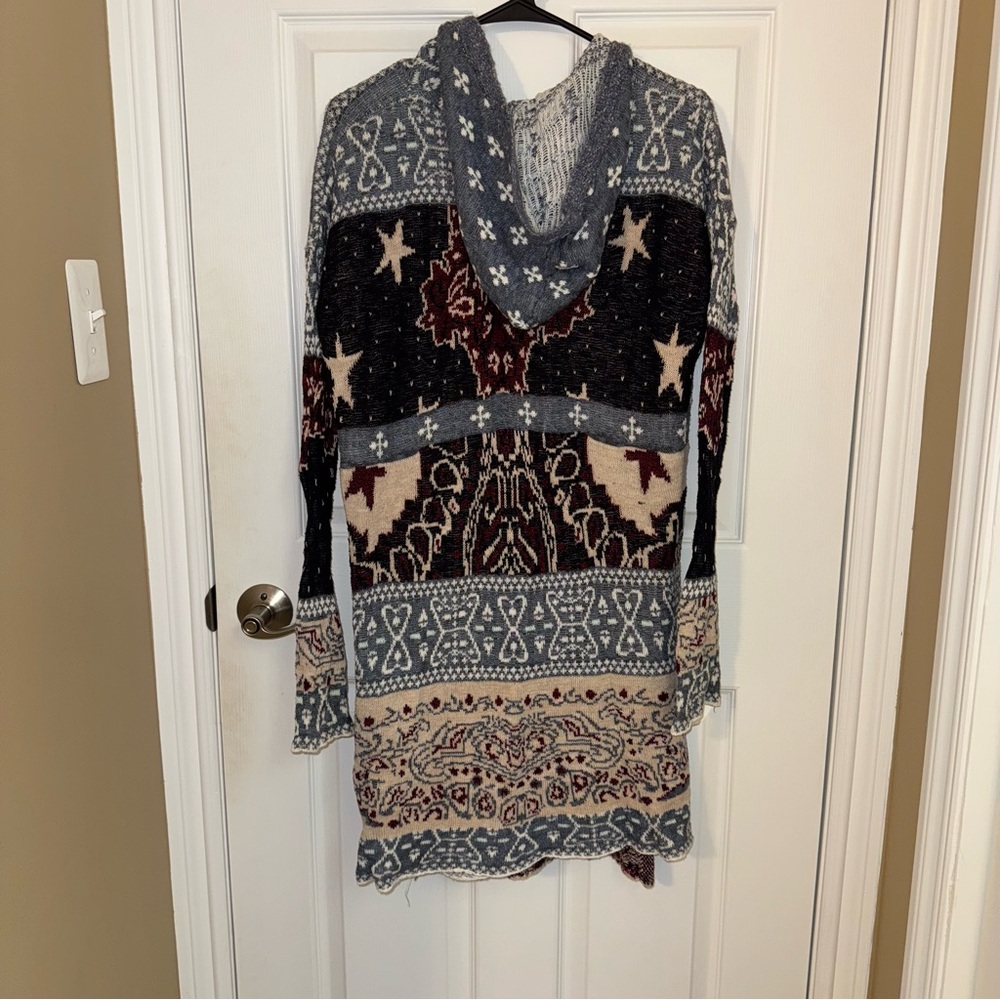Cozy Patterned Knit Cardigan - Picture 2 of 5